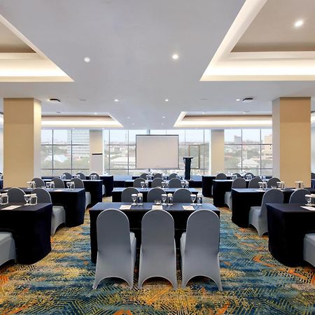 Aston Inn Pantai Losari Makassar Eksteriør bilde