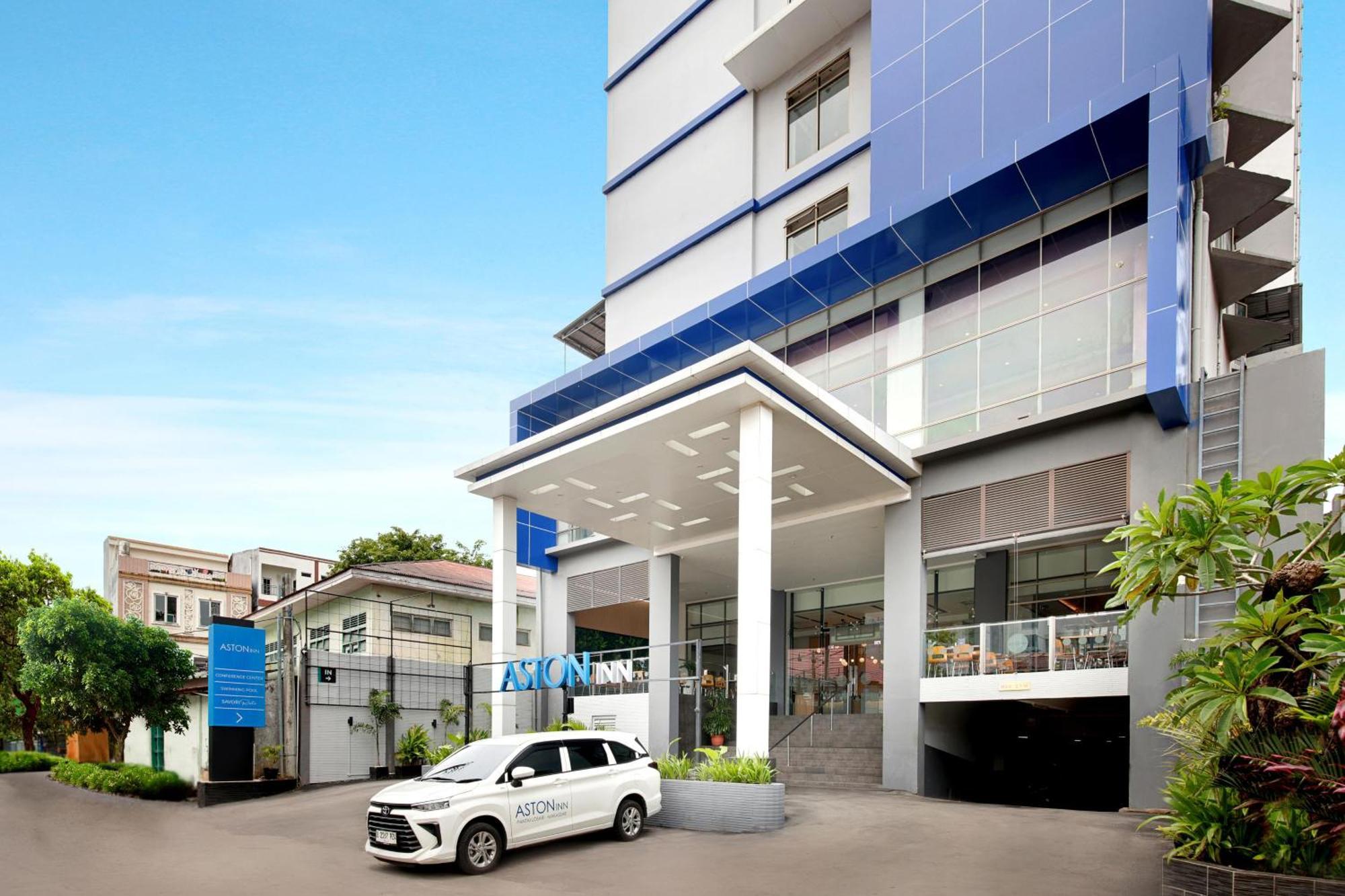 Aston Inn Pantai Losari Makassar Eksteriør bilde