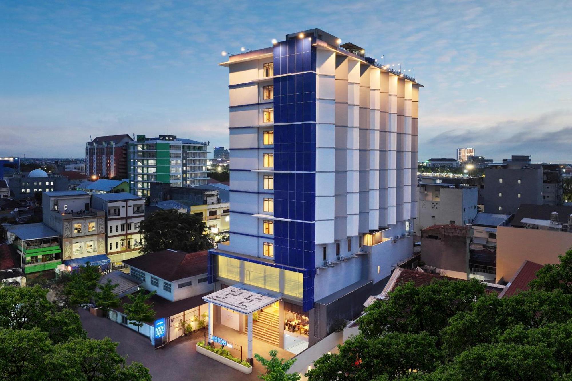 Aston Inn Pantai Losari Makassar Eksteriør bilde